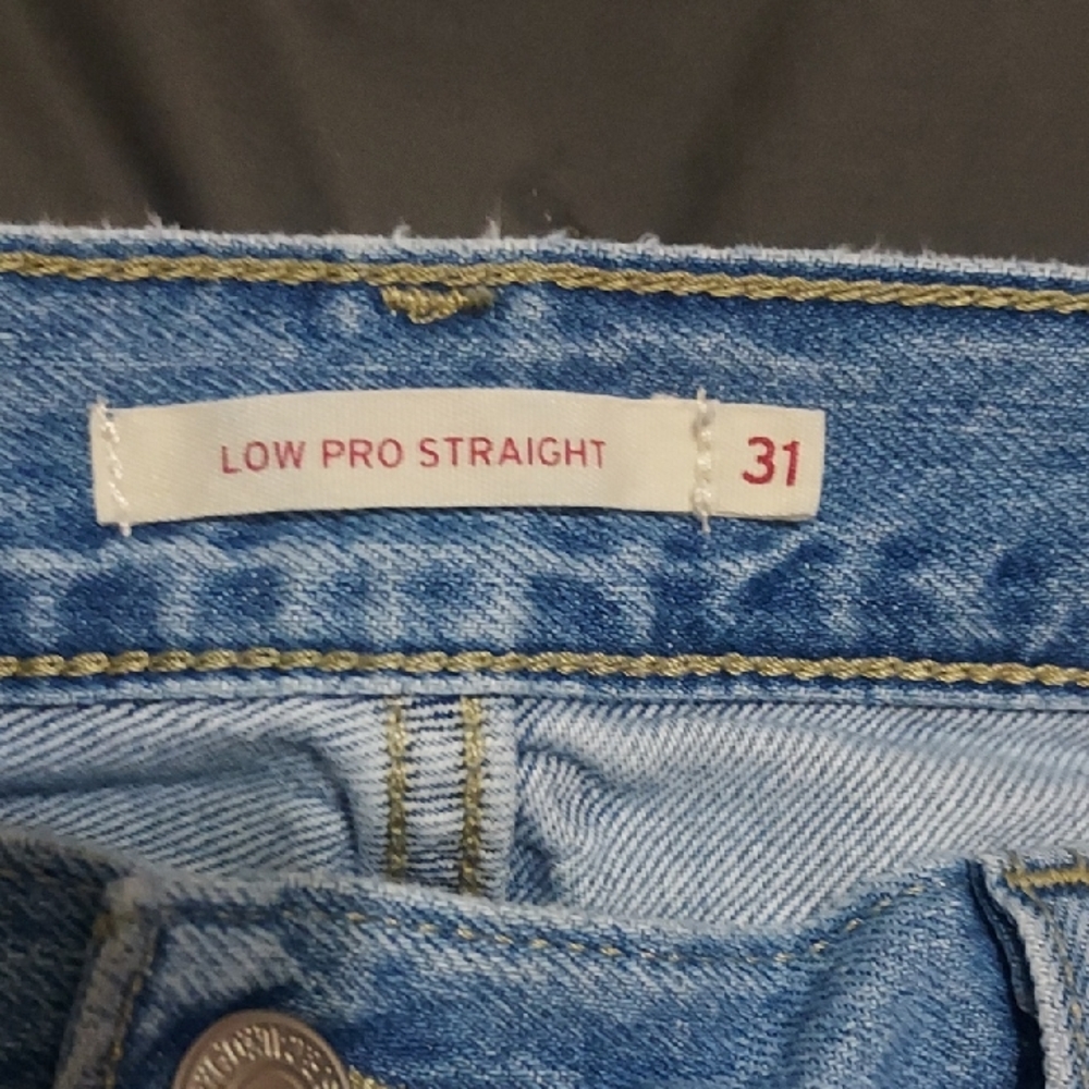 Womans Levi Jeans size 31